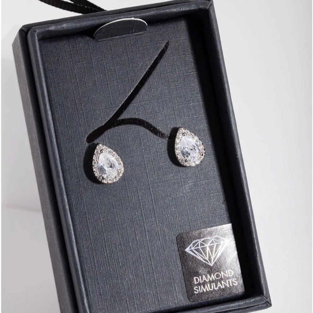 Lovisa Diamond Simulates Stud Earrings